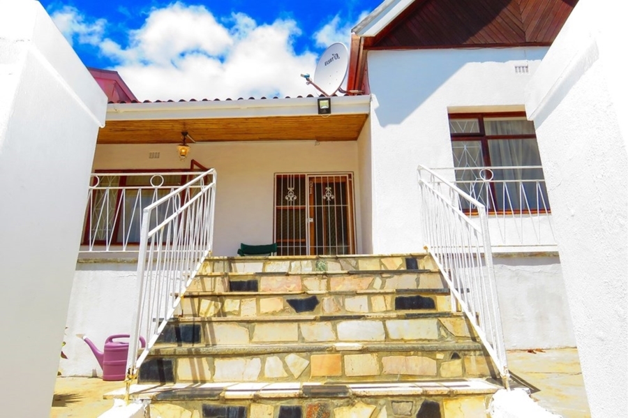 To Let 3 Bedroom Property for Rent in Woodstock Western Cape